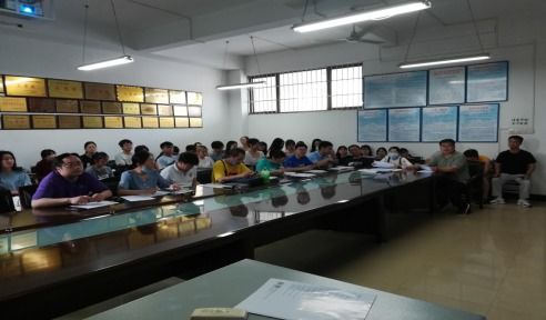 大學(xué)生創(chuàng)新創(chuàng)業(yè)調(diào)研,大學(xué)生創(chuàng)新創(chuàng)業(yè)調(diào)研的背景與意義,大學(xué)生創(chuàng)新創(chuàng)業(yè)調(diào)研總結(jié)報(bào)告
