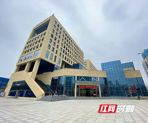 衡陽(yáng)市創(chuàng  )新創(chuàng  )業(yè)中心招聘,衡陽(yáng)市創(chuàng  )新創(chuàng  )業(yè)中心綠化,衡陽(yáng)市創(chuàng  )新創(chuàng  )業(yè)中心園林景觀(guān)