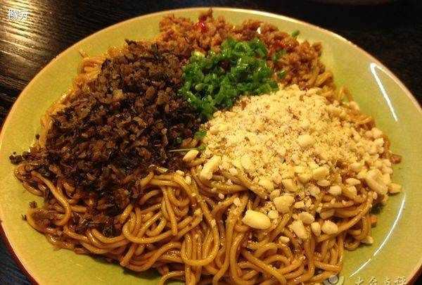 燃面是流行哪里的面食,宜賓燃面和熱干面的區別圖4