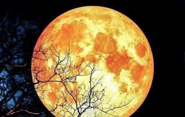 關于紅月亮美好浪漫的傳說