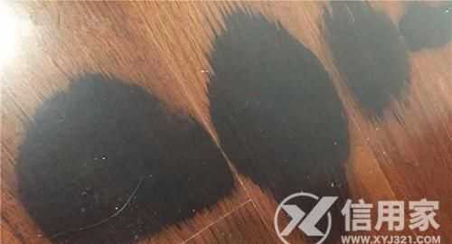 木地板被煙頭燙出的黑印怎么去掉 木地板被煙頭燙出的黑印的去除方法