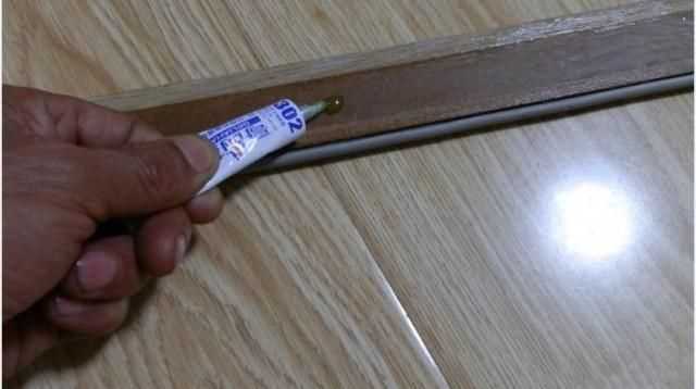門框條掉了用什么膠粘，櫥柜的門框掉了，是用膠粘的，用的什么膠呀這？圖7