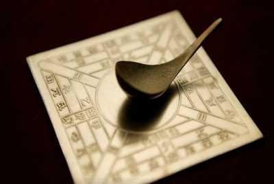 指南針又叫什么名字,中國最早的指南針也被稱(chēng)為什么名字呢圖2