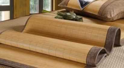 許多人都愛(ài)鋪涼席睡覺(jué)英文