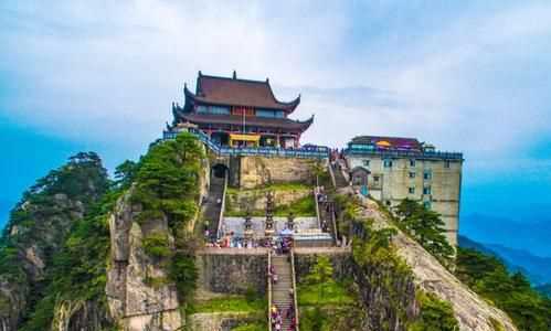 中國四大佛教名山各叫什么名，它們各是哪位菩薩的道場(chǎng)