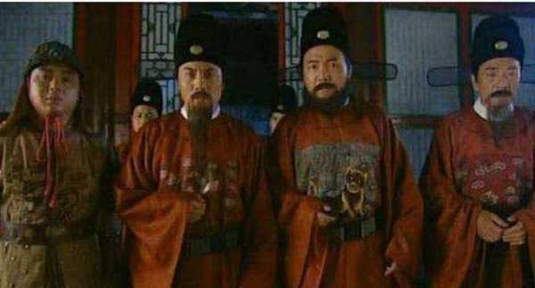 蕃臺和臬臺誰大,清朝的制臺、撫臺、臬臺、藩臺、道臺、府臺、學(xué)臺各是多大的官_百度...圖13