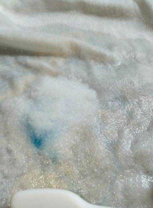 衣服上的水晶泥干了怎么去除,衣服上的水晶泥干了怎么去除小竅門(mén)圖4
