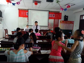 小學(xué)生參加社區安全知識講座