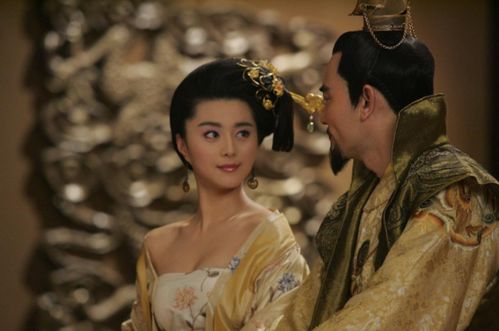 關(guān)于寫(xiě)楊貴妃洗澡的詩(shī)句