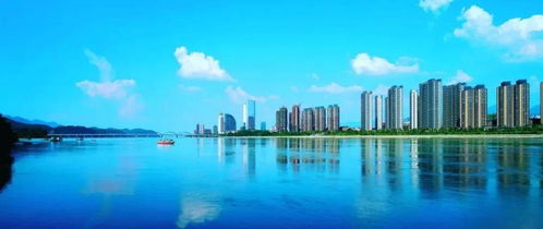 有關(guān)人杰地靈的古詩(shī)句