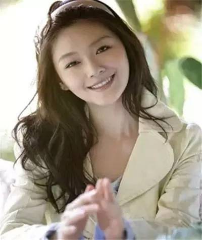 關(guān)于描寫(xiě)四十歲的女人的詩(shī)句