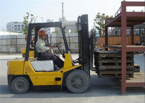買(mǎi)叉車(chē)需要注意事項