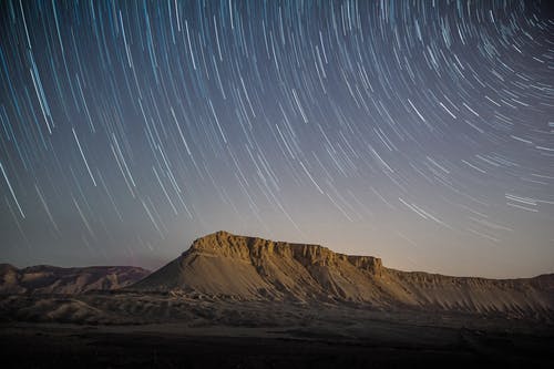 2021年簡(jiǎn)短的有哲理的生活語(yǔ)句匯編30條