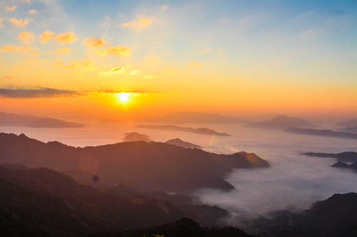 五年級童話(huà)寓言作文文具盒里的吵鬧