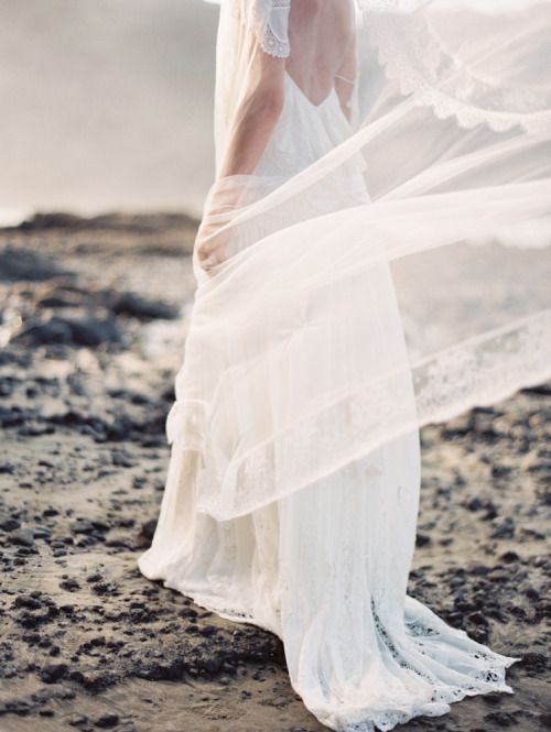 向來緣淺，奈何情深