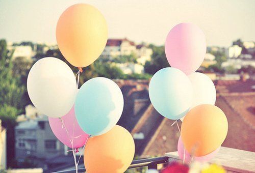 人總是要學(xué)著自己長(zhǎng)大，用旅途的孤單收獲成長(zhǎng)