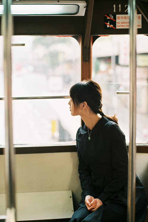 經(jīng)典微信說說心情句子 生活有太多的無奈，讓人言不由衷