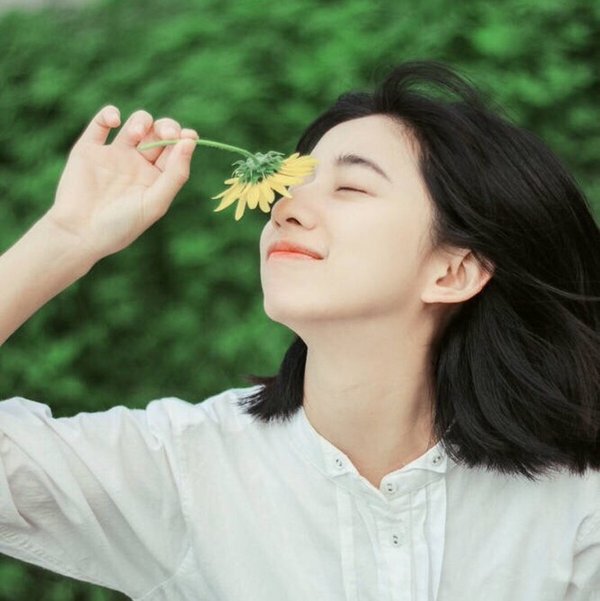 經典心情說說很現(xiàn)實的說說 所有的相遇，都是久別重逢