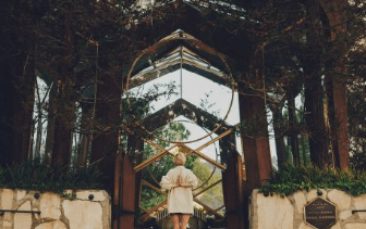 一個(gè)人說說看完哭了那種：相愛這個(gè)詞太漂亮也太讓人心酸