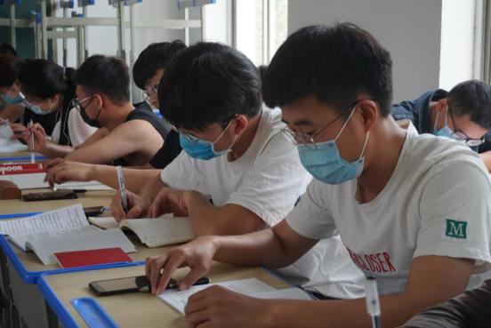 對黨的基礎知識的了解程度